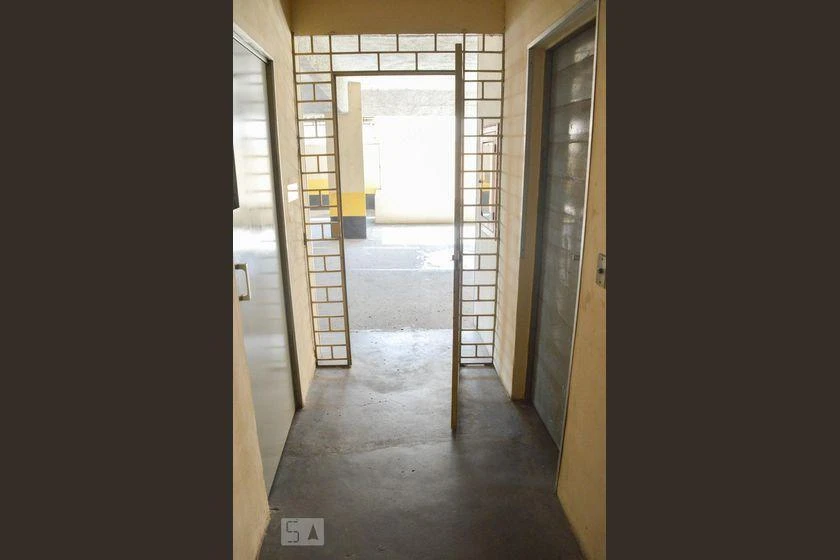 2-bedroom apartment with a closed kitchen and gas stove — photo 39