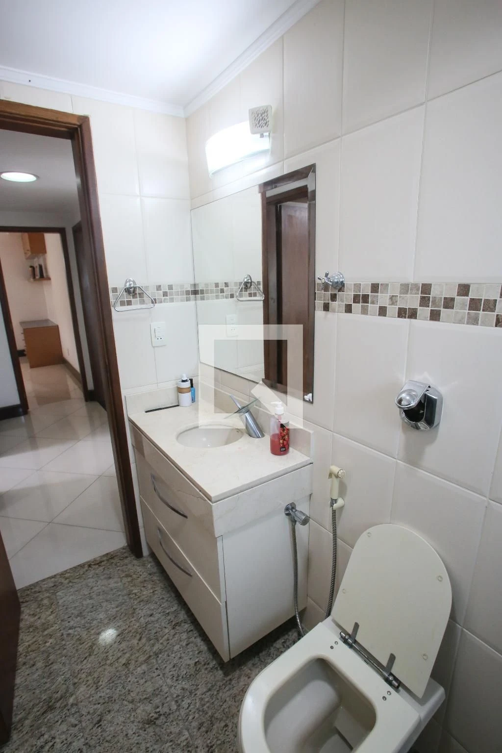 Furnished apartment with 3 bedrooms and a closed kitchen — photo 2