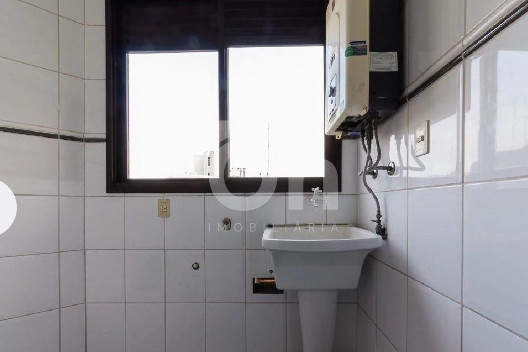 3-bedroom apartment, 1 with its own bathroom, 150 m² — photo 27
