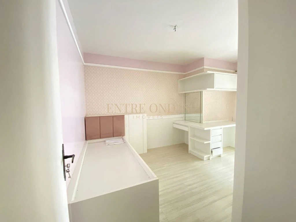Home office in a 3-bedroom house, 170 m² — photo 4