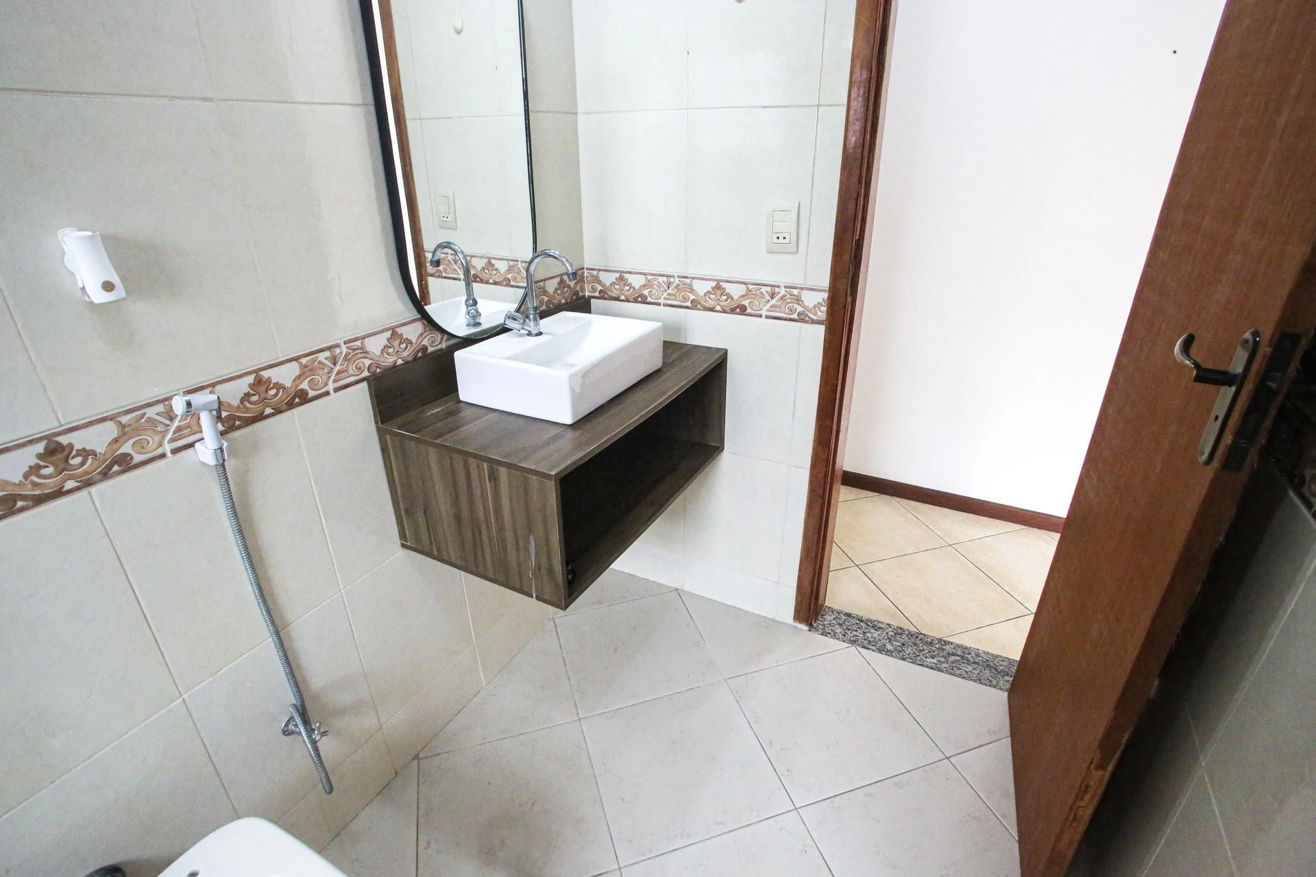 4-bedroom house with a bathtub in Rio de Janeiro — photo 60