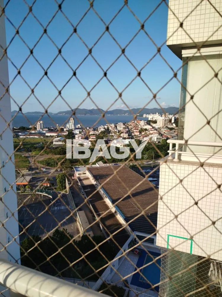 Furnished 3-bedroom apartment with 126 m² — photo 4