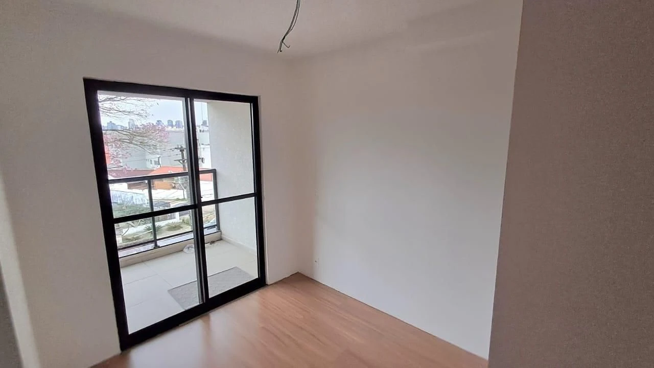 Apartment, 69 m², with wood or laminate floors — photo 11