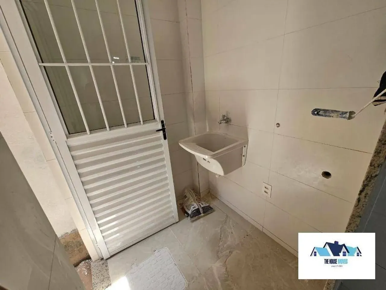 House with 2 bedrooms and 2 bathrooms, 80 m² total — photo 10