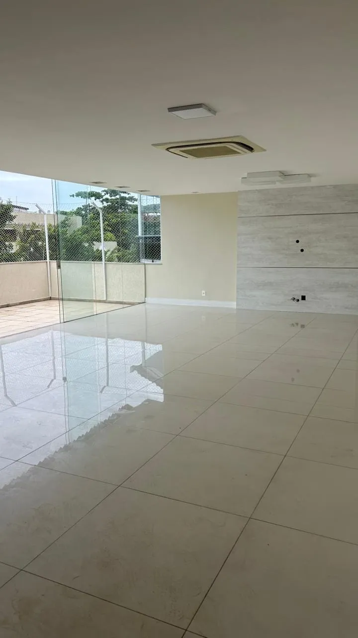 Apartamento com 5 quartos e varanda fechada com vidro — photo 8