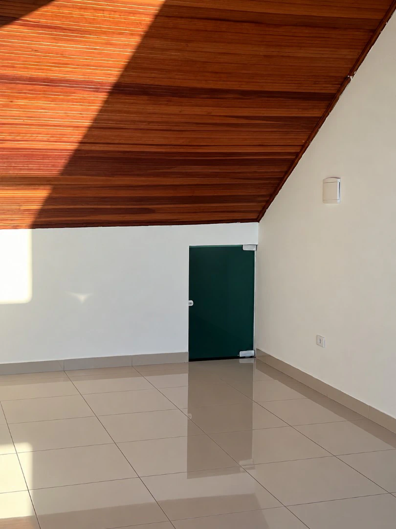 3-bedroom, 100 m² house in Curitiba — photo 12