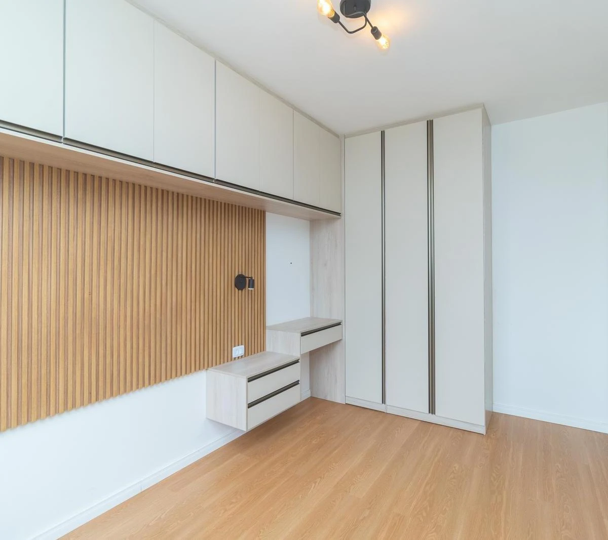 Furnished apartment, 48 m², with a home office — photo 5