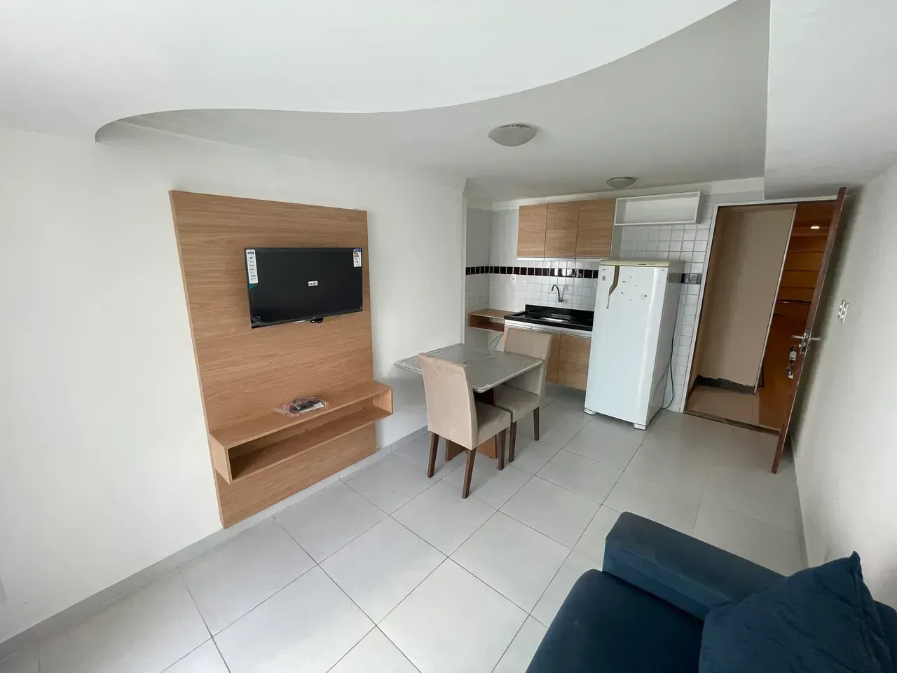 Furnished 1-bedroom apartment with a balcony — photo 2
