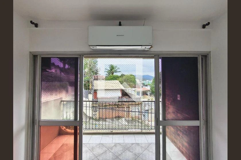 Rental apartment with 2 bedrooms and a balcony — photo 13