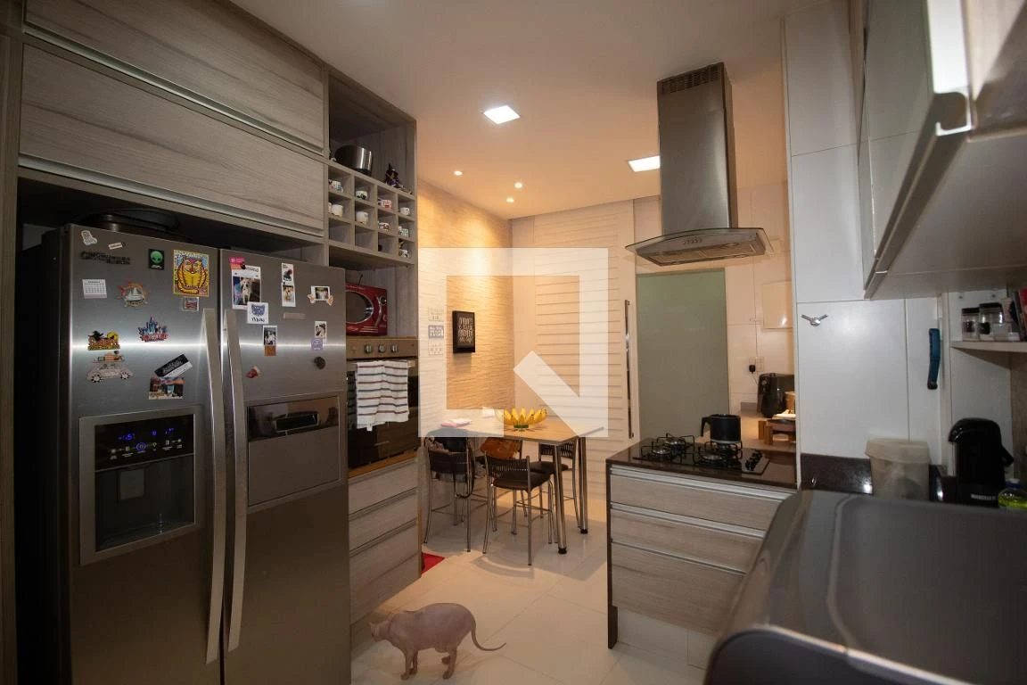 Furnished apartment, 140 m², with a walk-in closet — photo 25
