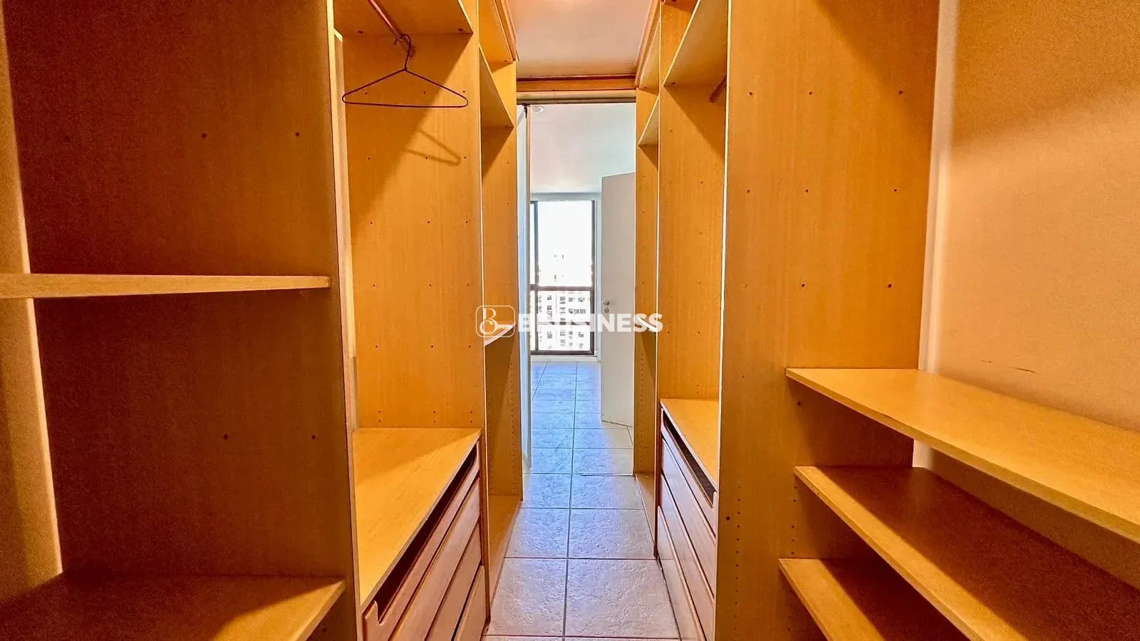 Penthouse with 3 bedrooms and 200 m², 5 bathrooms — photo 20
