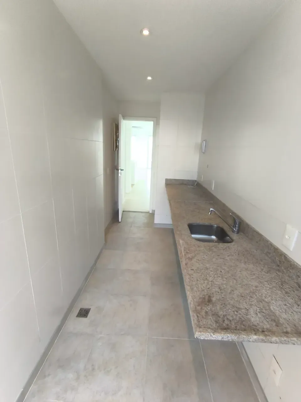 Apartamento com vista para a água, Barra da Tijuca
