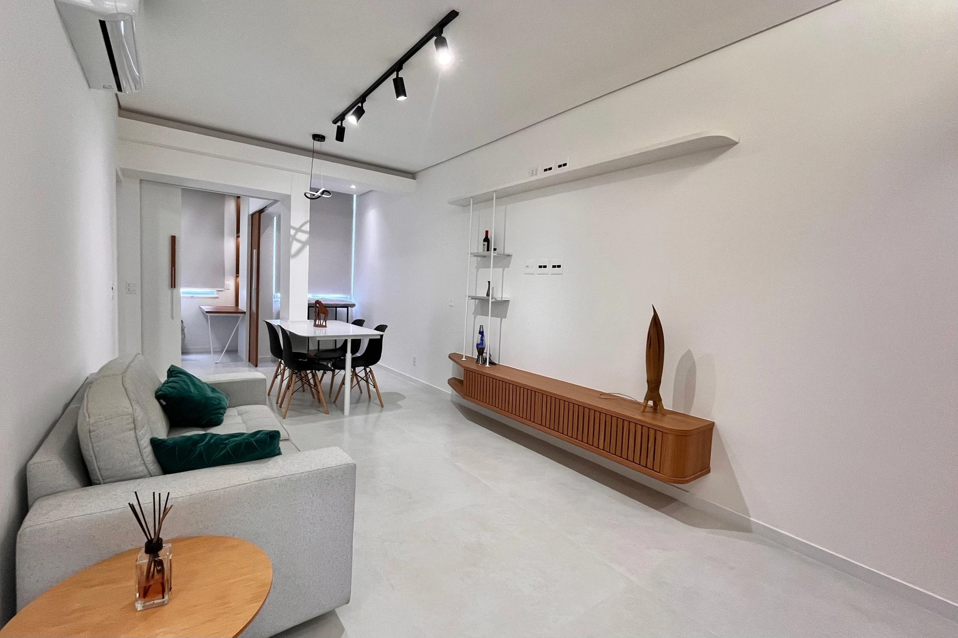 Furnished apartment, 70 m², with a home office — photo 11