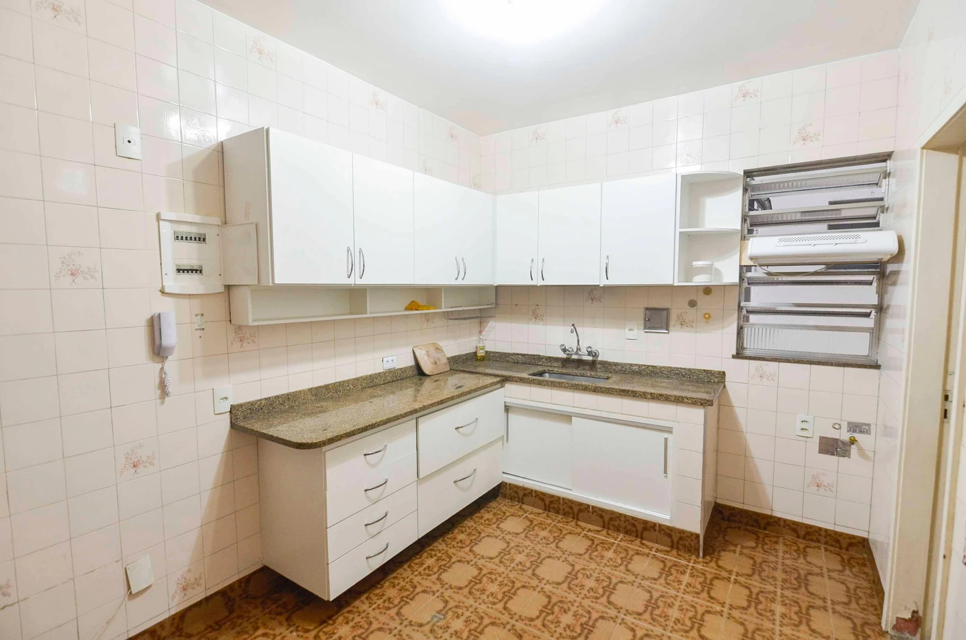 3-bedroom apartment with 2 parking spaces — photo 29