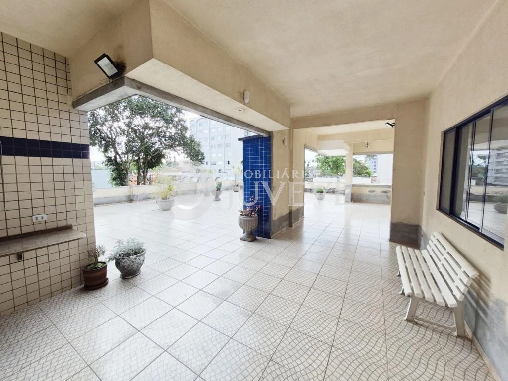 Furnished 3-bedroom apartment with enclosed balcony grill — photo 12