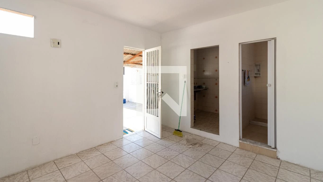 Studio kitnet with balcony, 1 bedroom and 1 bath, no parking — photo 14