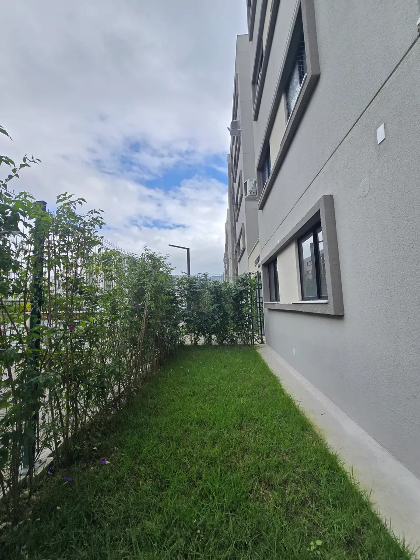 Garden apartment with 2 bedrooms and 1 bathroom — photo 37