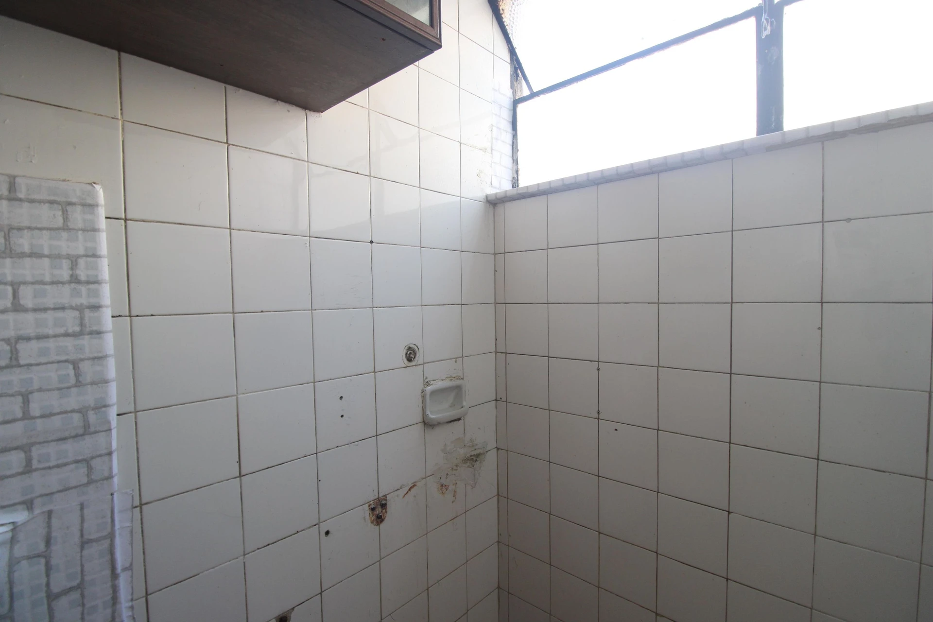 2-bedroom apartment in a building with a pool — photo 29