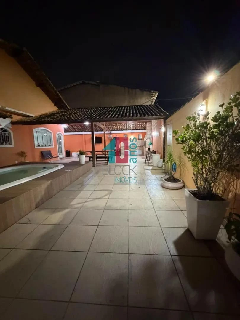 House with shared outdoor pool, 2 bedrooms and 400 m² — photo 21