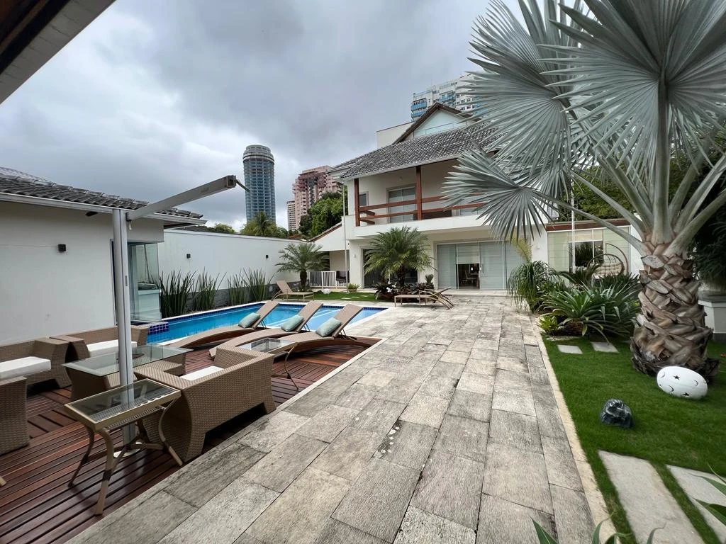 Furnished 700 m² house with 4 en-suites and 4 parking — photo 31