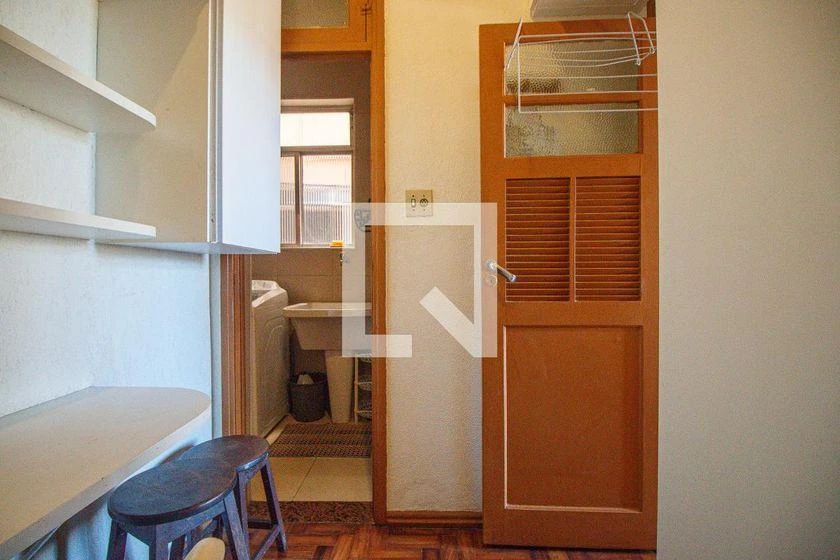 Furnished apartment with a gas stove kitchen — photo 34