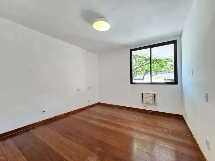 Washing machine in a 3-bedroom apartment, 209 m² — photo 15