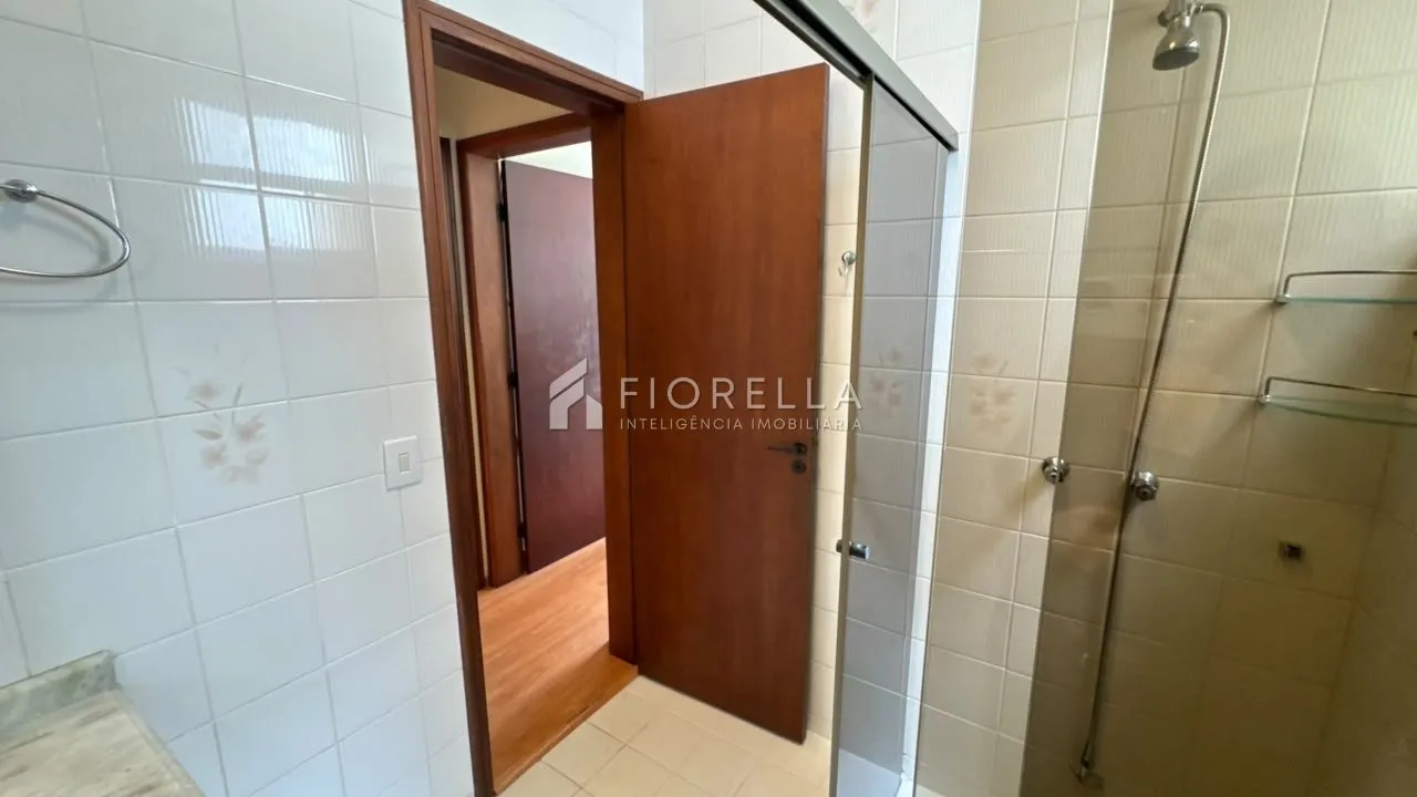 113 m² apartment with a home office and a water view — photo 10