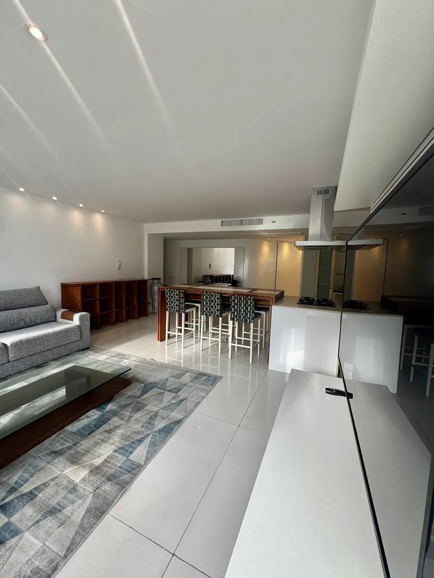 Apartamento mobiliado com 2 quartos e suíte — photo 17