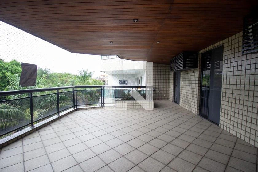200 m² apartment with 3 bedrooms and 2 parking spaces — photo 17