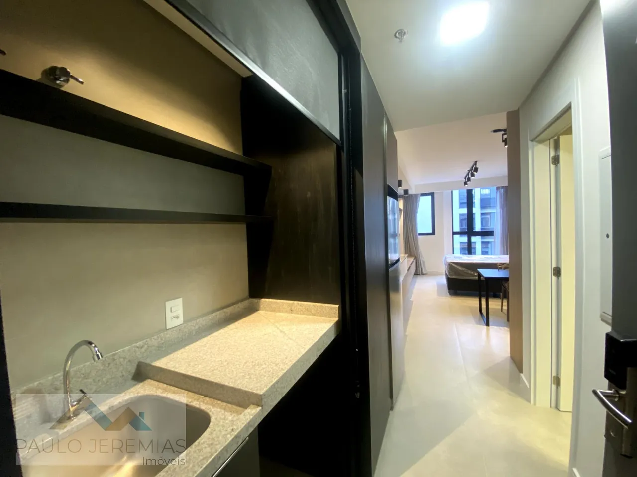 Furnished 31 m² studio with a desk corner on the 8th floor — photo 25