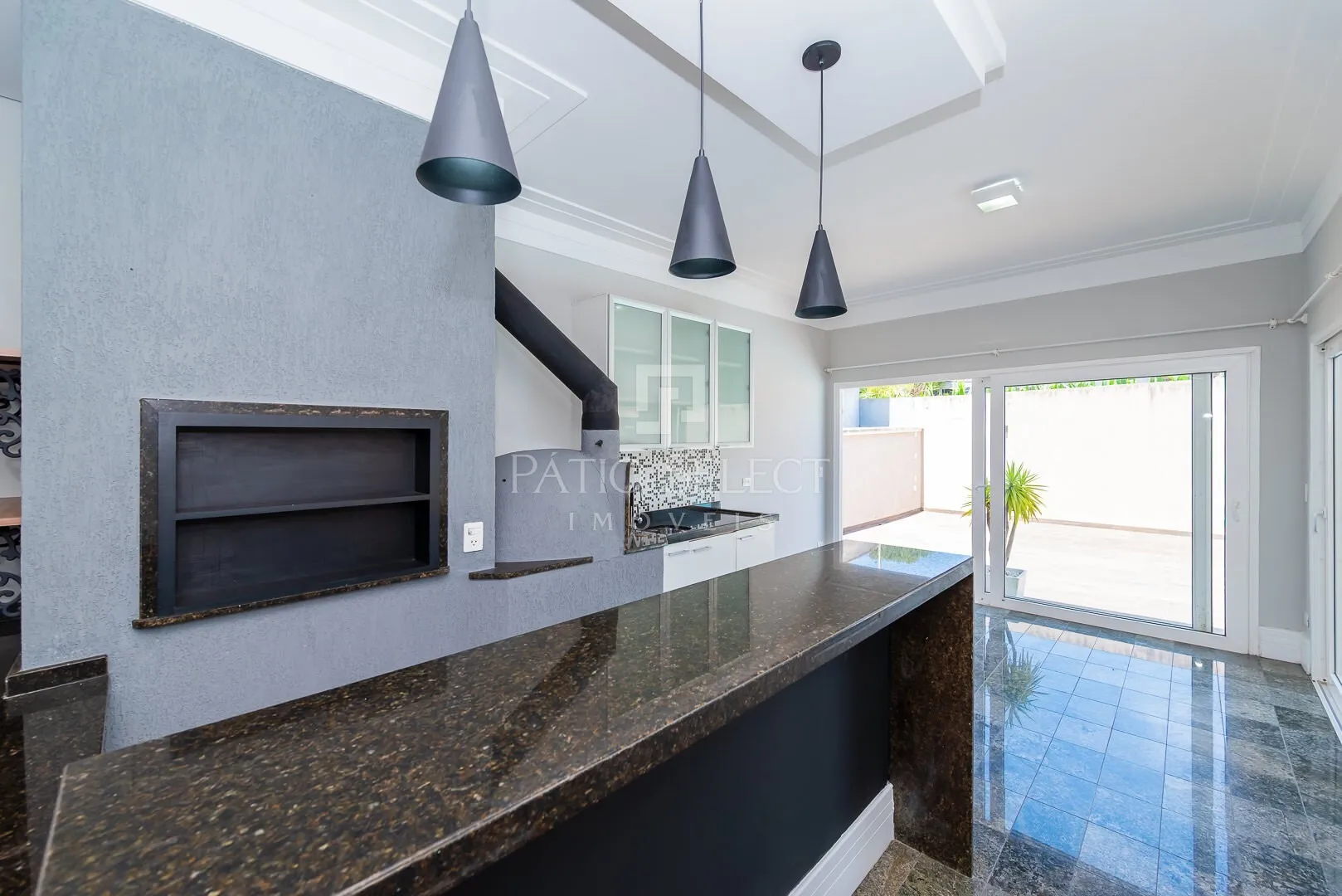 Furnished house, 305 m², with a bathtub — photo 26