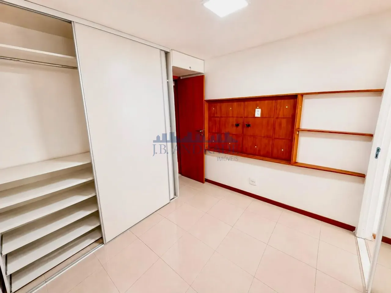 3-bedroom apartment with 3 baths and 2 parking spots — photo 11