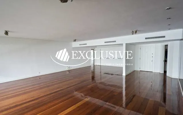 Residential apartment with 4 bedrooms and enclosed balcony — photo 5