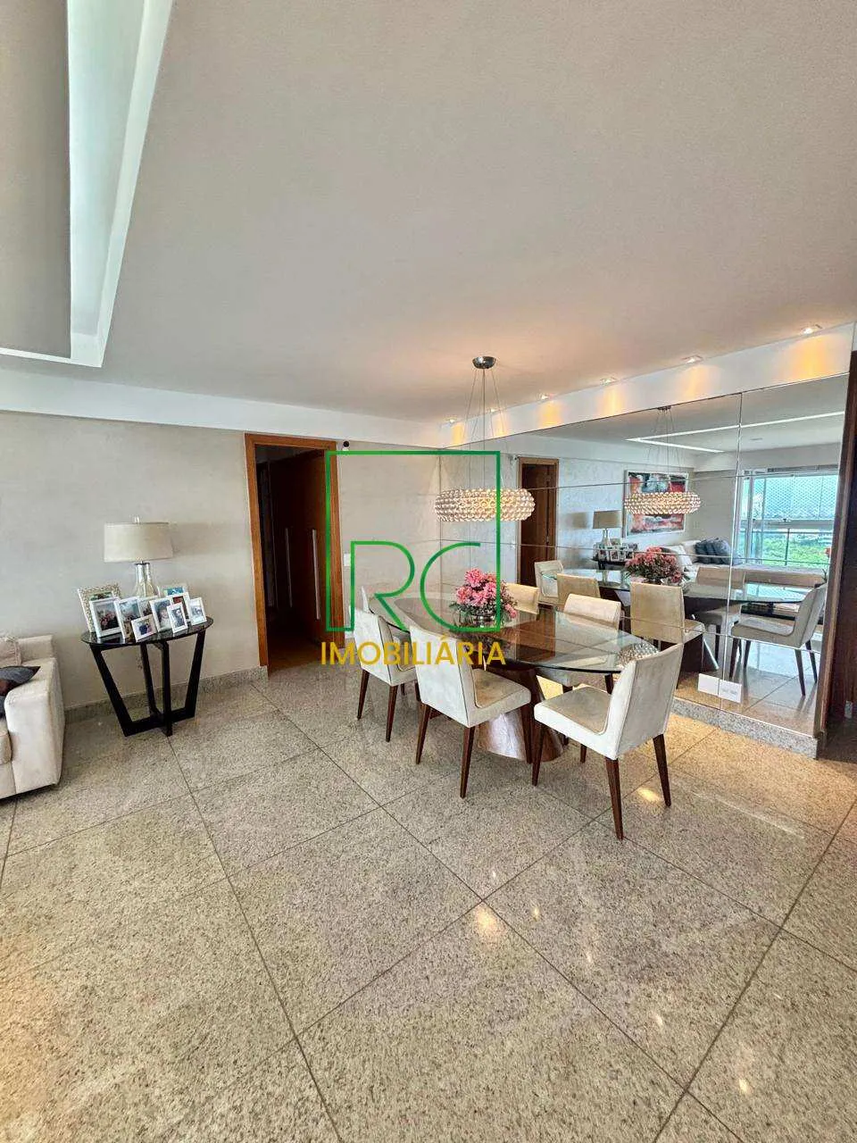 Apartamento com 4 quartos e varanda ampla — photo 10