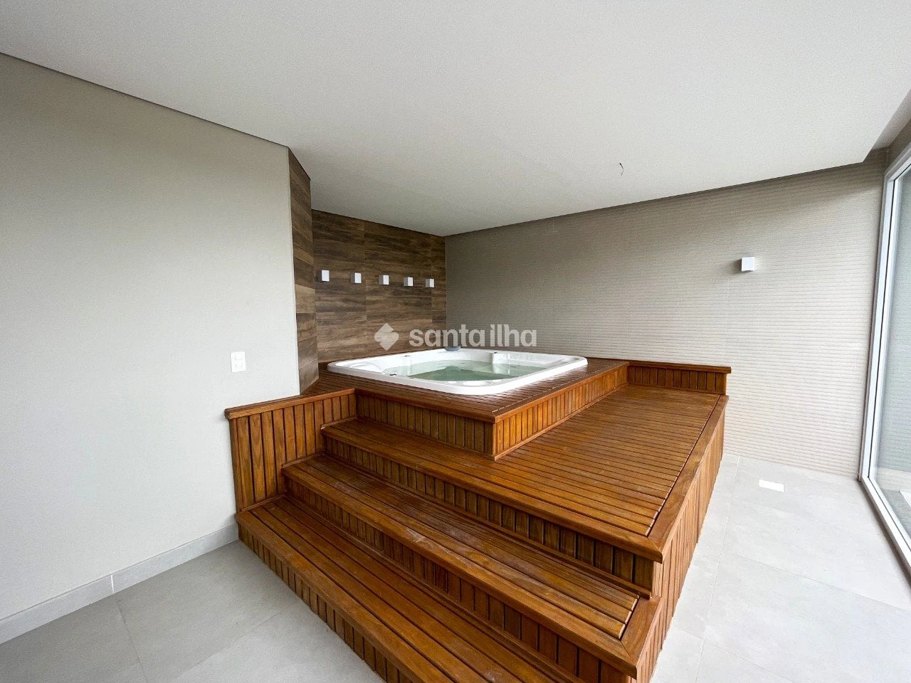 Floor-to-ceiling windows in a 3-bedroom apartment, 152 m² — photo 28