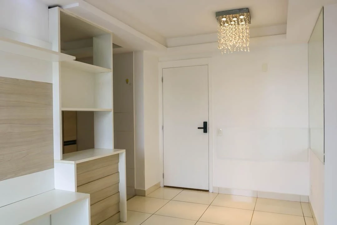 Balcony with a grill in a 2-bedroom apartment, 60 m² — photo 62