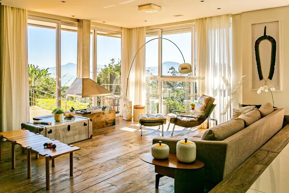 6 en-suite bedrooms, 9 bathrooms, 1600 m² and BBQ — photo 29