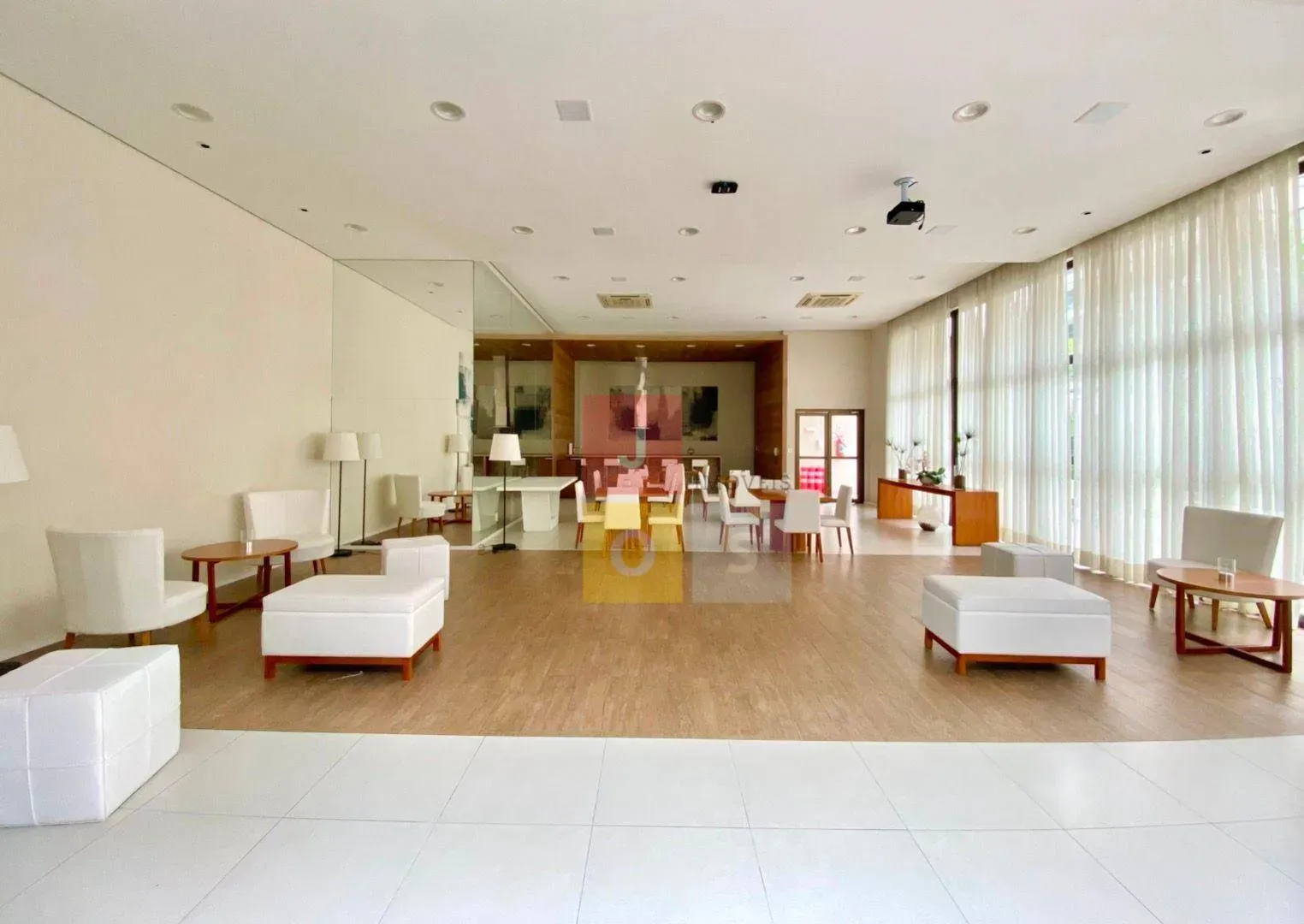 160 m² penthouse with 3 bedrooms and 2 en-suites — photo 94