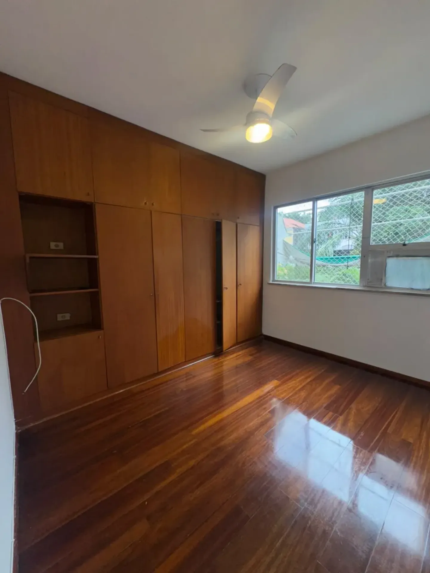 Apartment on the 3rd floor with wood or laminate floors — photo 7