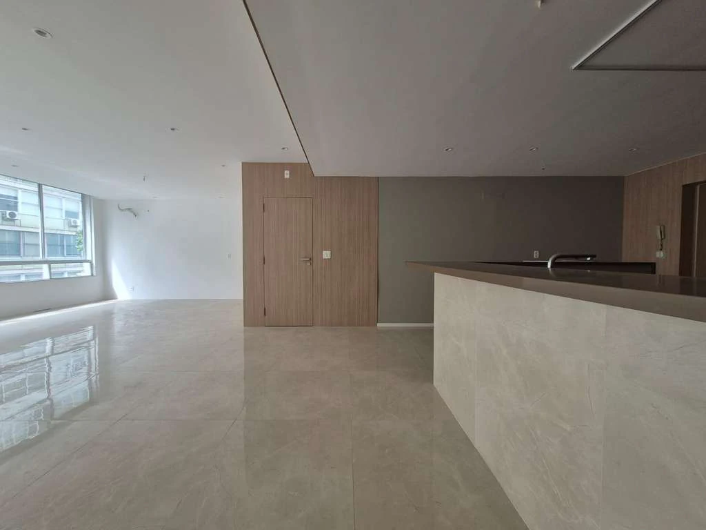 Apartment with open-plan kitchen, 2 ensuites and 5 baths — photo 7