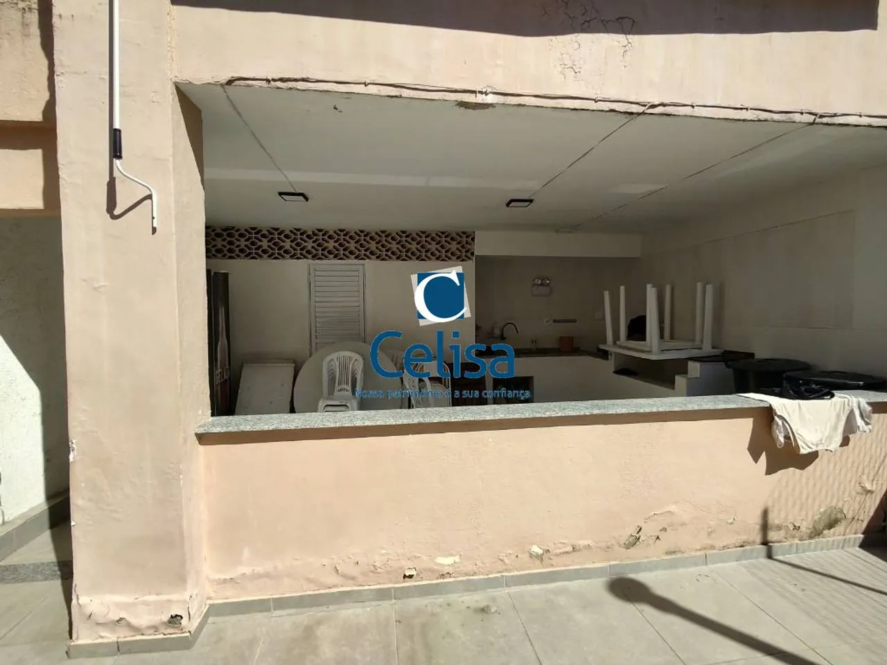 68 m² apartment with 2 bedrooms and 1 parking spot — photo 37