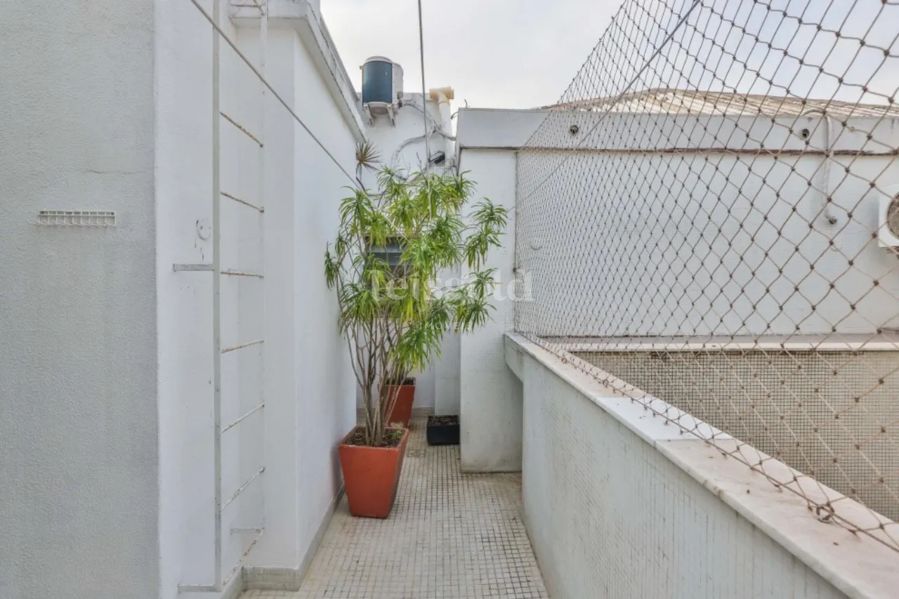 Apartamento sem mobília com 4 dormitórios e 5 banheiros — photo 40