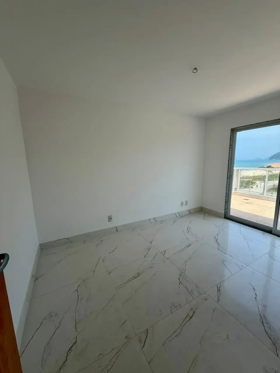 Apartamento sem mobília com 3 quartos e 5 banheiros — photo 9