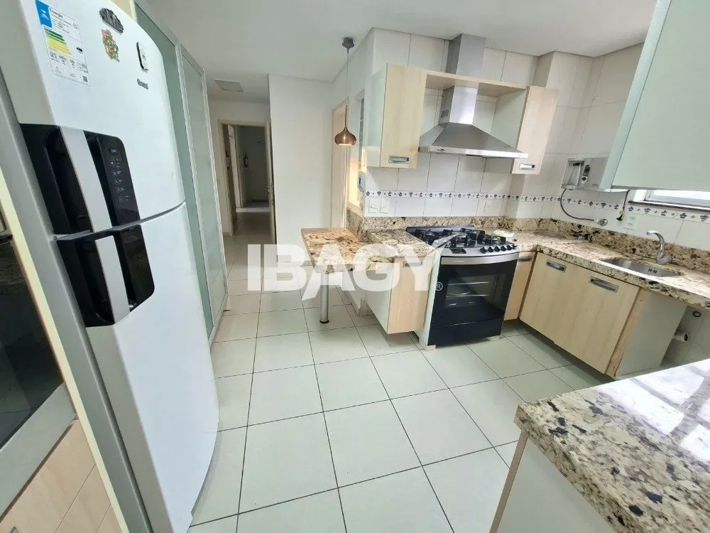 Apartamento mobiliado com cozinha fechada a gás e área 199 m² — photo 2