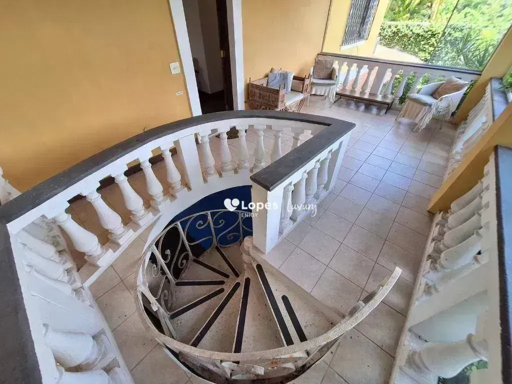 Casa com 6 quartos e 720 m² com piscina e sauna — photo 44