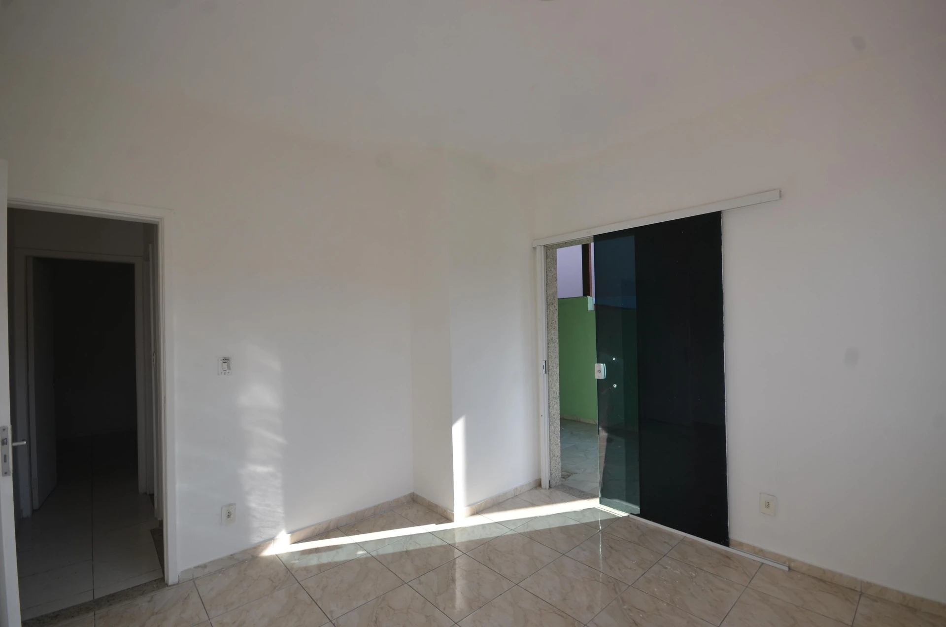 2-bedroom house with a bathtub in Rio de Janeiro — photo 31
