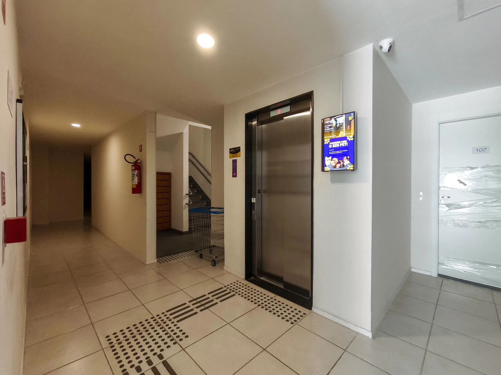 Home office in a one-bedroom apartment, 32 m² — photo 13
