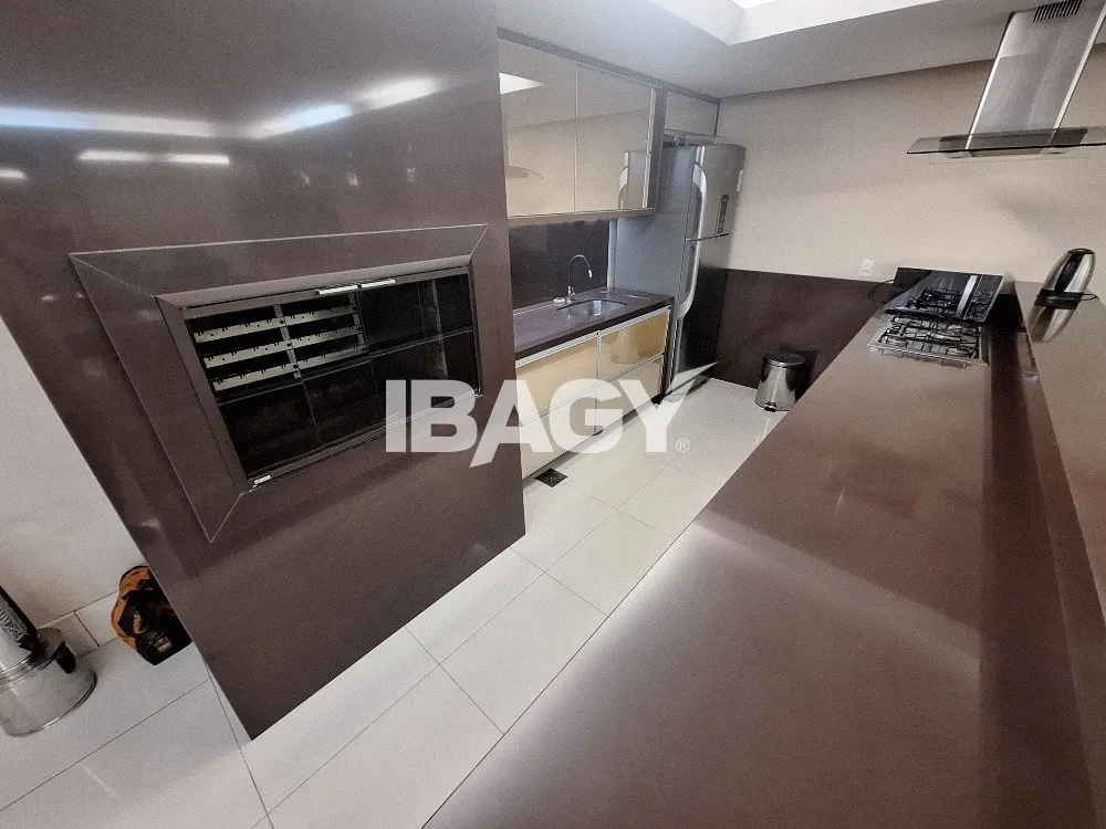 Furnished 86 m² apartment with 2 bedrooms — photo 11
