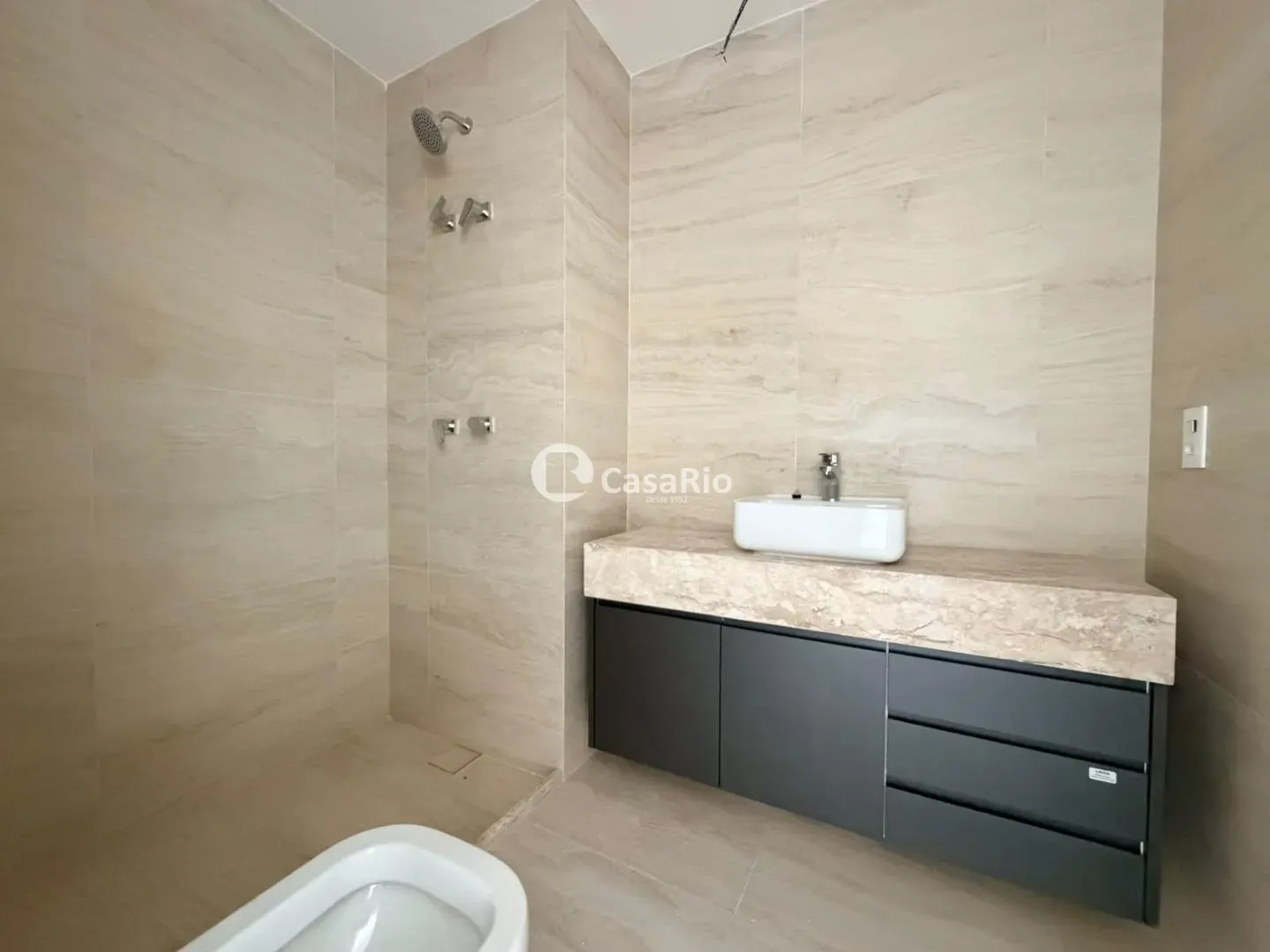4-bedroom apartment in a building with a sauna — photo 6