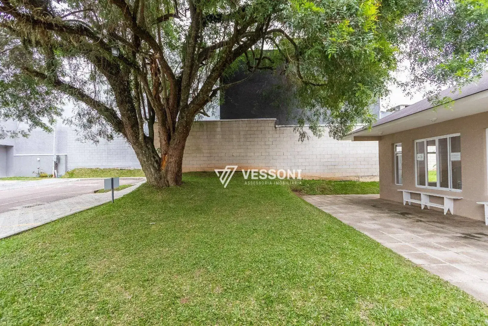 Furnished house with 3 bedrooms and an open kitchen — photo 49